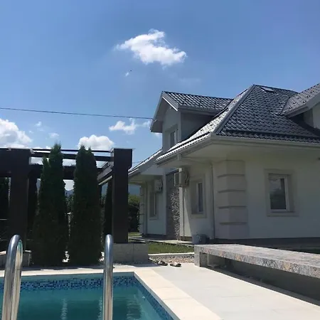 Dalia Villa *